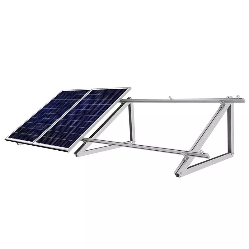 Panneaux solaires sur un toit plat