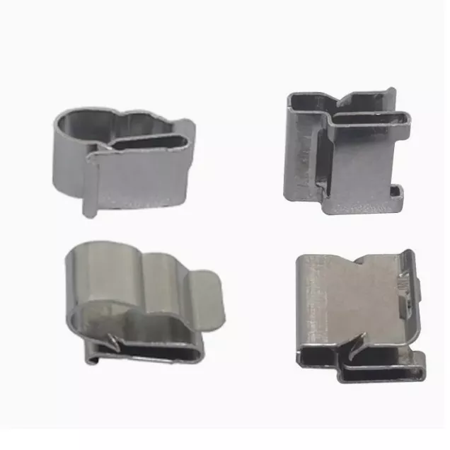 Clips de câble d'alimentation solaire